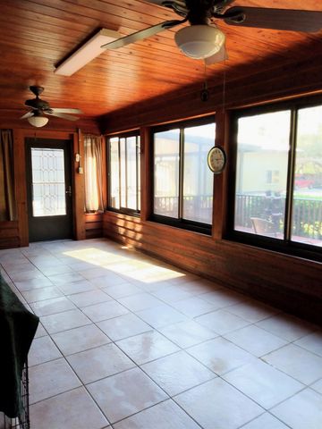 124 Neal Rd, Hawthorne, FL 32640