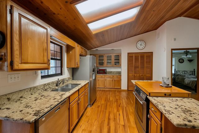 124 Neal Rd, Hawthorne, FL 32640