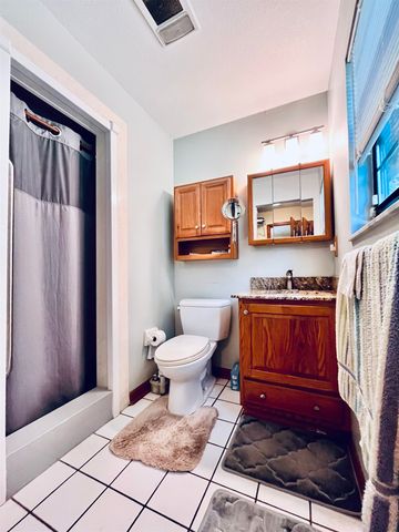 124 Neal Rd, Hawthorne, FL 32640