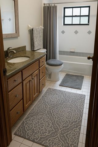 124 Neal Rd, Hawthorne, FL 32640