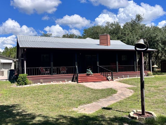 124 Neal Rd, Hawthorne, FL 32640