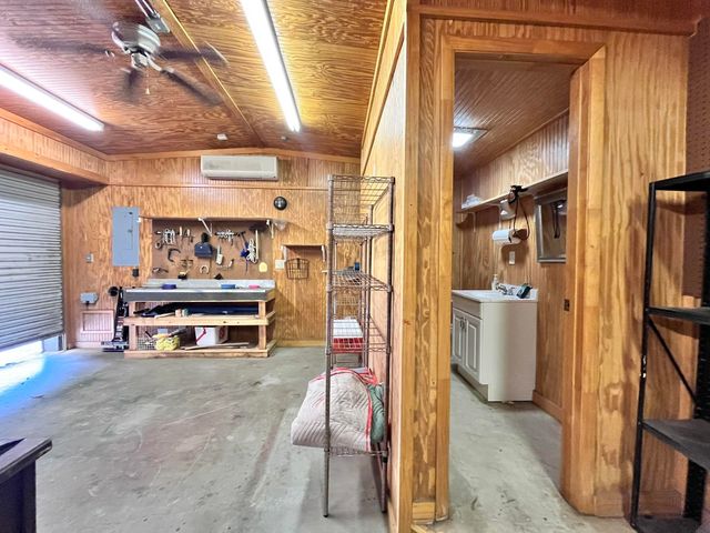 124 Neal Rd, Hawthorne, FL 32640