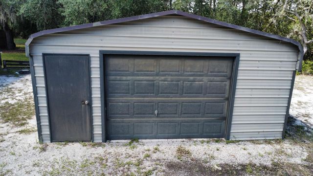 124 Neal Rd, Hawthorne, FL 32640