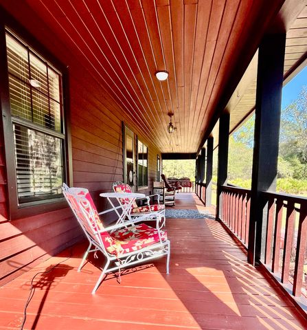 124 Neal Rd, Hawthorne, FL 32640