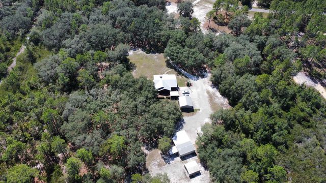 124 Neal Rd, Hawthorne, FL 32640