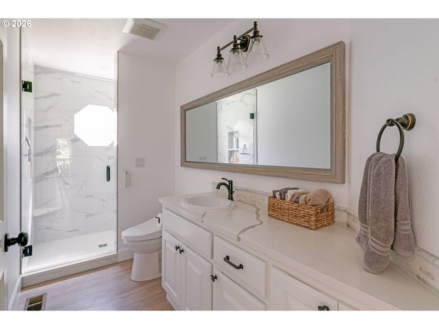 14335 EDENBERRY Dr, Lake Oswego, OR 97035