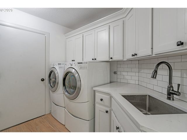 14335 EDENBERRY Dr, Lake Oswego, OR 97035