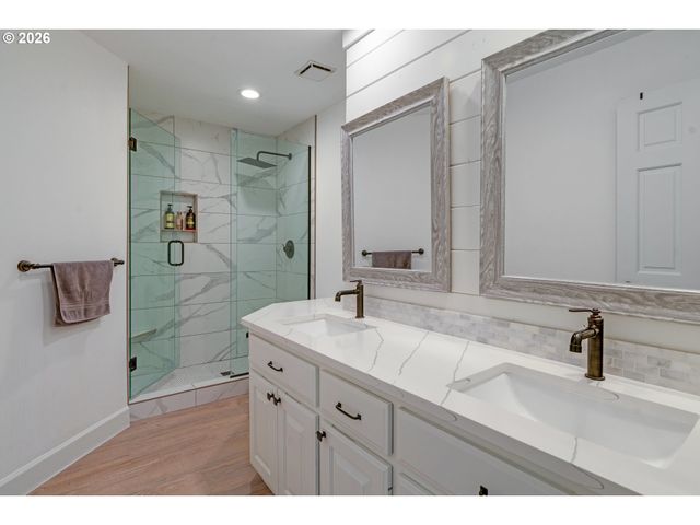 14335 EDENBERRY Dr, Lake Oswego, OR 97035