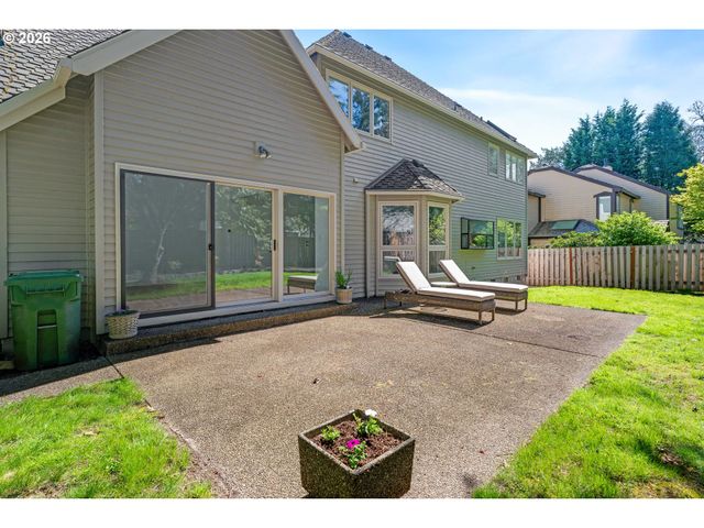 14335 EDENBERRY Dr, Lake Oswego, OR 97035