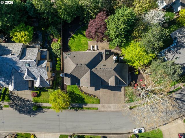 14335 EDENBERRY Dr, Lake Oswego, OR 97035