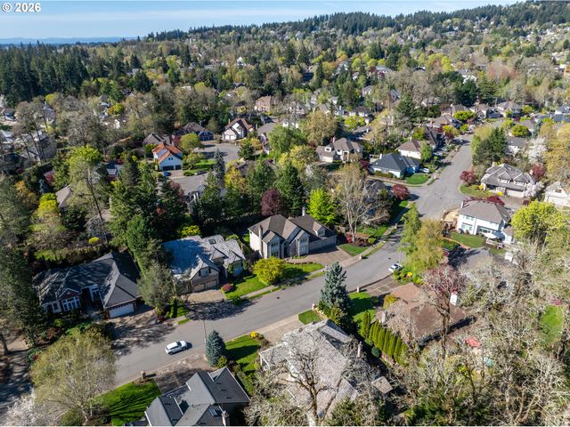 14335 EDENBERRY Dr, Lake Oswego, OR 97035