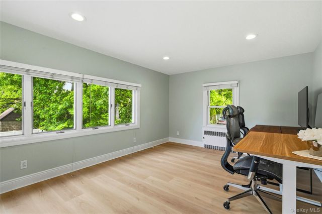 45 Locust Place, Manhasset, NY 11030