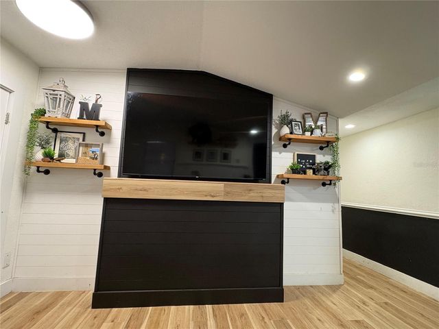 261 1ST STREET, Oviedo, FL 32766