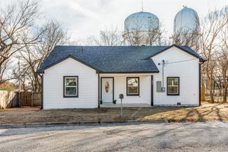 804 Lively Street, Bowie, TX 76230