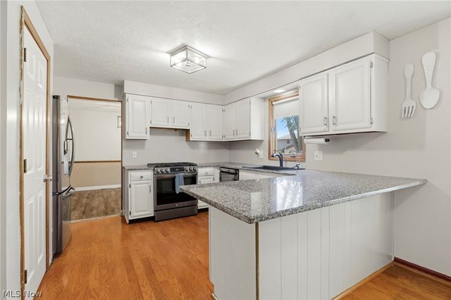2230 Vixen Street NW, North Canton, OH 44720