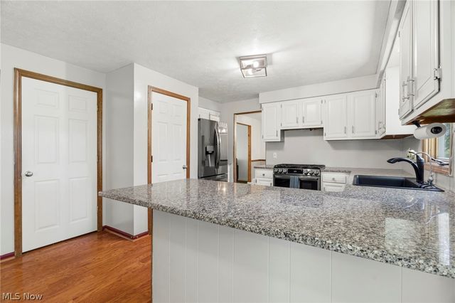 2230 Vixen Street NW, North Canton, OH 44720