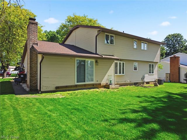 2230 Vixen Street NW, North Canton, OH 44720