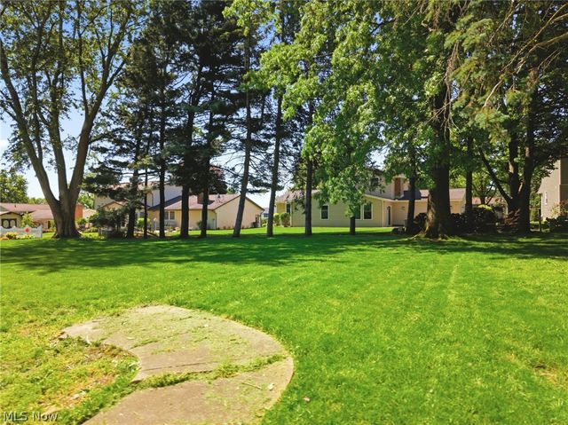 2230 Vixen Street NW, North Canton, OH 44720