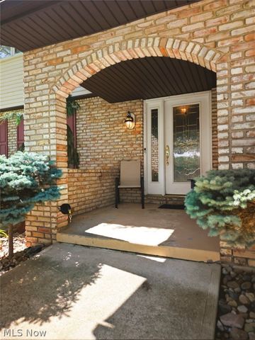 2230 Vixen Street NW, North Canton, OH 44720