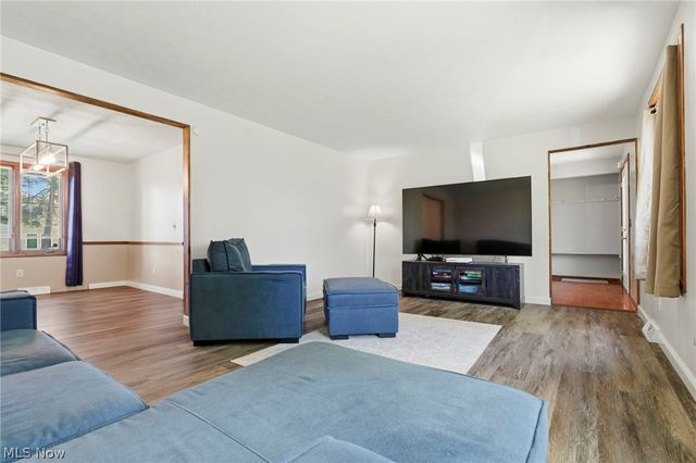 2230 Vixen Street NW, North Canton, OH 44720