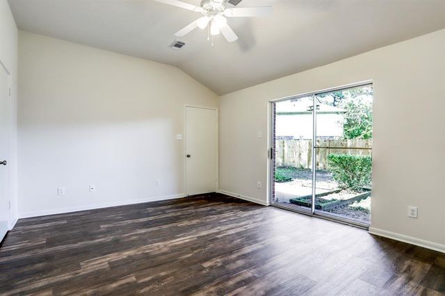 16618 Parliament Drive, Houston, TX 77083