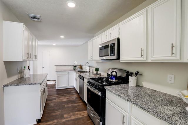 16618 Parliament Drive, Houston, TX 77083