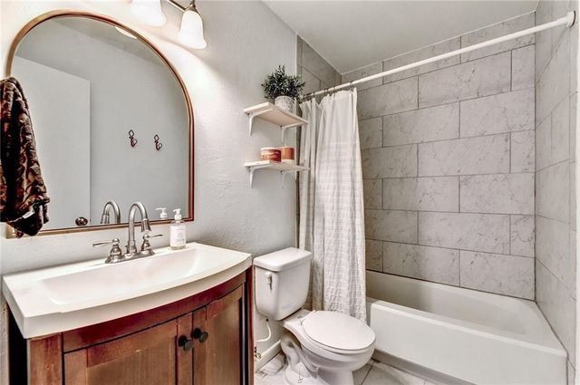 8308 Roan LN, Austin, TX 78736