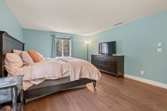 366 Woodhaven Road, Glastonbury, CT 06033