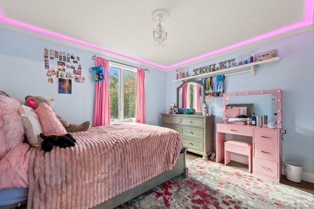 366 Woodhaven Road, Glastonbury, CT 06033