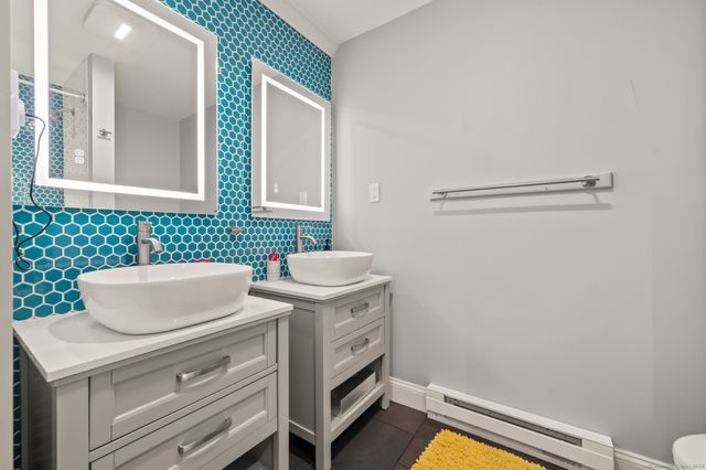 366 Woodhaven Road, Glastonbury, CT 06033