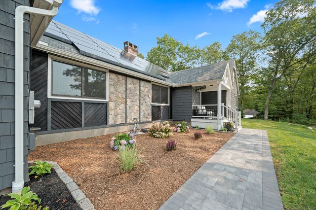 366 Woodhaven Road, Glastonbury, CT 06033