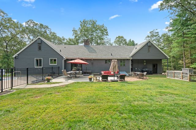 366 Woodhaven Road, Glastonbury, CT 06033