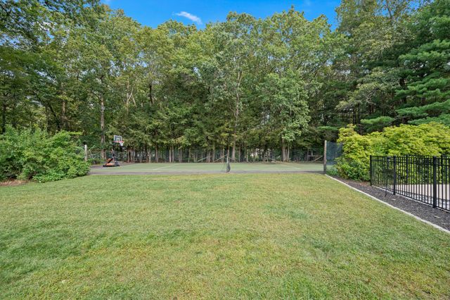 366 Woodhaven Road, Glastonbury, CT 06033