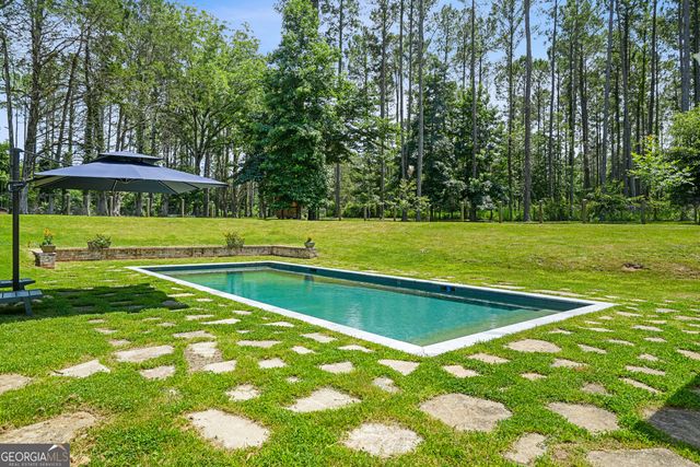 695 Dead Oak Road, Senoia, GA 30276