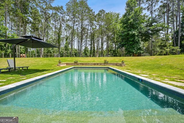 695 Dead Oak Road, Senoia, GA 30276