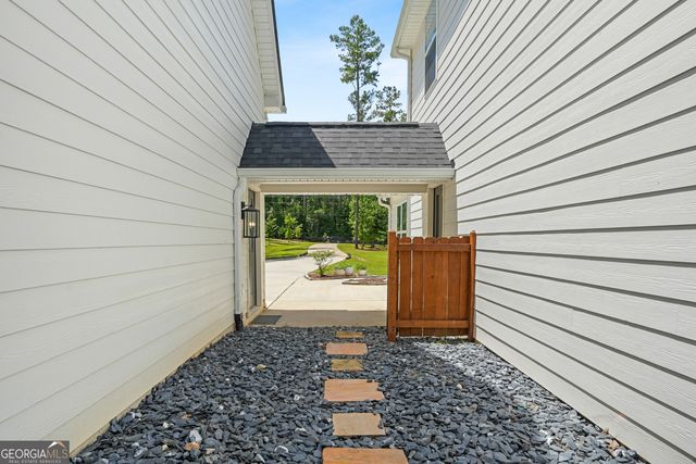 695 Dead Oak Road, Senoia, GA 30276