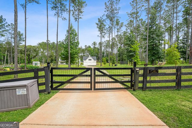 695 Dead Oak Road, Senoia, GA 30276