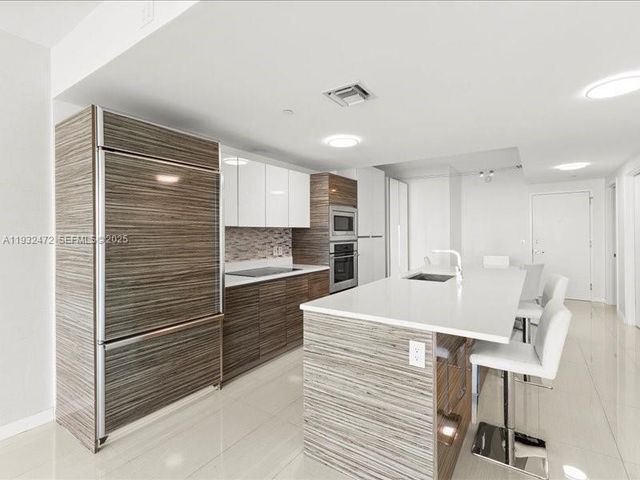 460 NE 28th St 2203, Miami, FL 33137