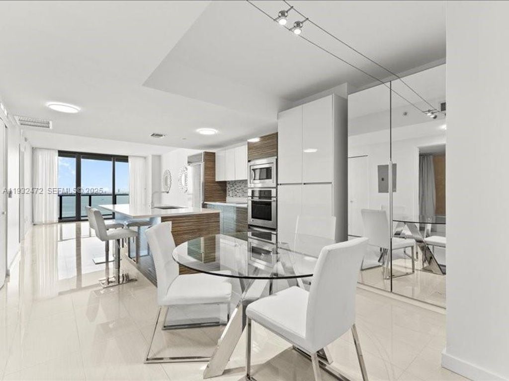 460 NE 28th St 2203, Miami, FL 33137