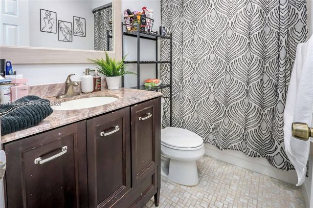 14203 SW 66th St 503, Miami, FL 33183