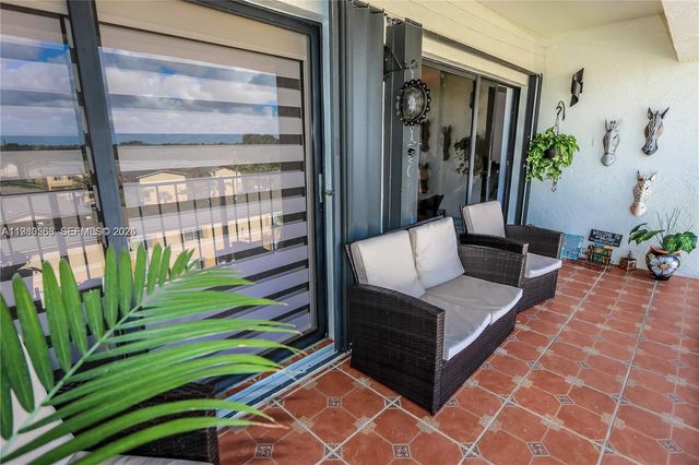 14203 SW 66th St 503, Miami, FL 33183