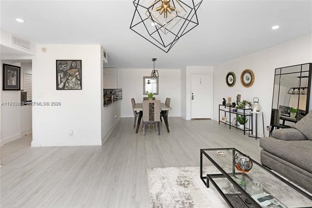 14203 SW 66th St 503, Miami, FL 33183