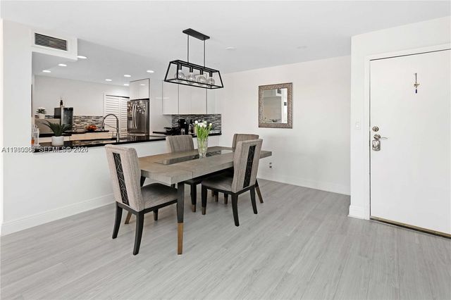 14203 SW 66th St 503, Miami, FL 33183