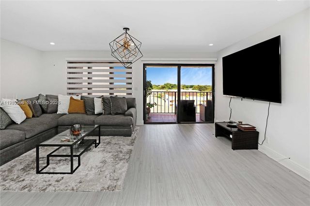 14203 SW 66th St 503, Miami, FL 33183