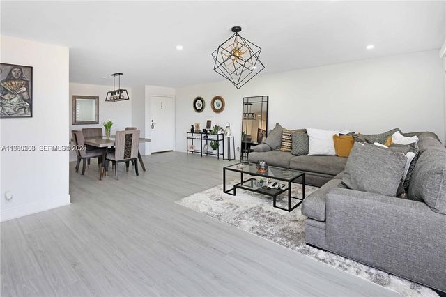 14203 SW 66th St 503, Miami, FL 33183