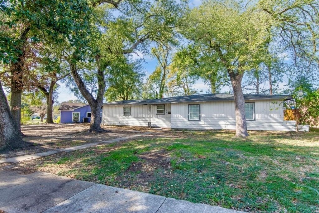 904 Mobile Drive, Pasadena, TX 77506