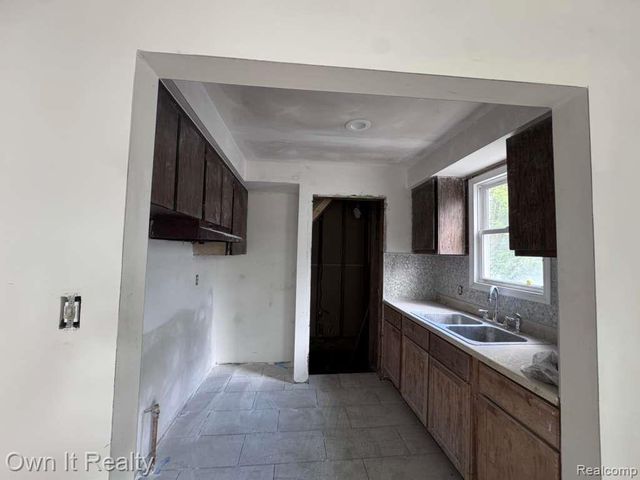 18468 Pierson Street, Detroit, MI 48219
