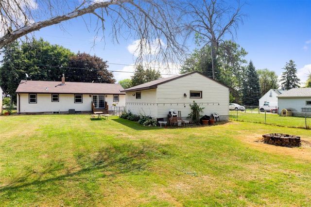 1733 White Bear Avenue N, Maplewood, MN 55109