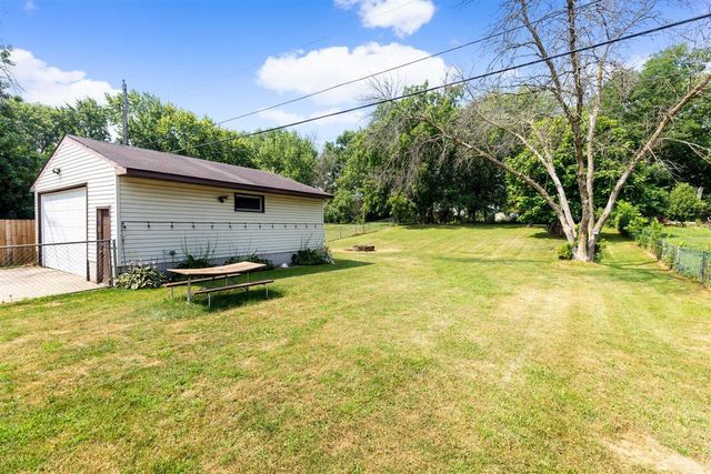 1733 White Bear Avenue N, Maplewood, MN 55109