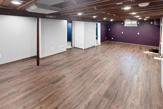 1733 White Bear Avenue N, Maplewood, MN 55109